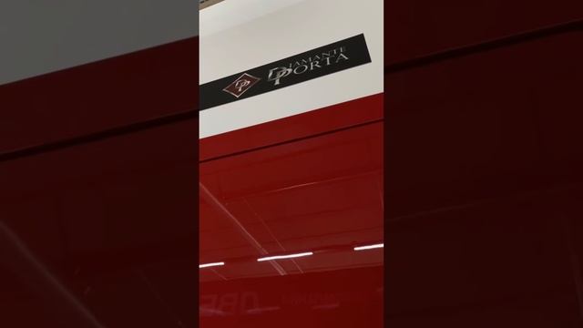 дверь «NEW RED WAVE» премиум класса с авторским дизайном «Diamante Porta». смотреть онлайн