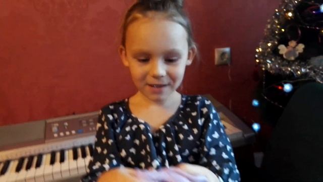 Гала рассказывает про #слаймы смотреть онлайн