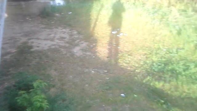 Кто то убрал в мешки мусор у моста смотреть онлайн