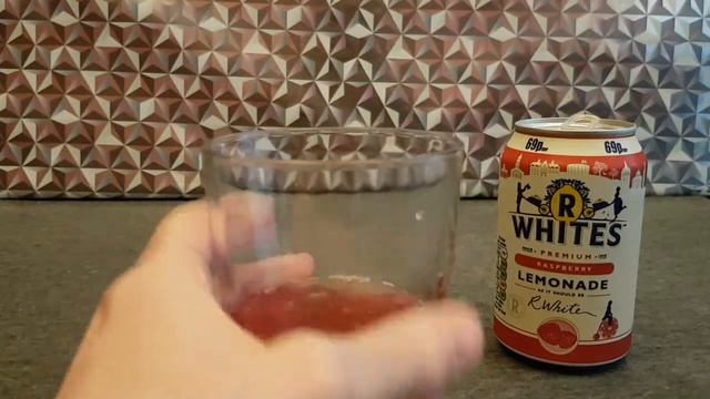 R Whites Premium Raspberry Lemonade - Random Reviews смотреть онлайн