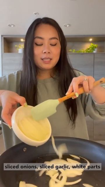 If you only have 20 minutes, MAKE THIS! Beef Udon Stir-fry смотреть онлайн