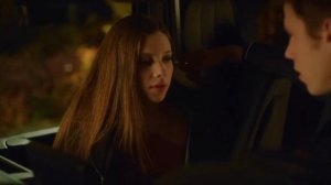 Момент с поцелуем из фильма "Сама дура"