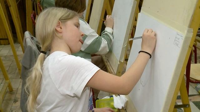 (12+) Творческие надежды школы им. Кольченко смотреть онлайн