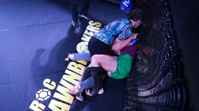 JOAN NELSON VS SHIRAH KUHN 160 LB MMA RAGE IN THE CAGE 19 смотреть онлайн