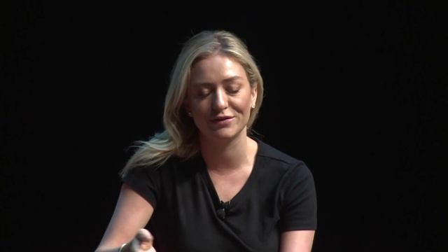 Bumble's Whitney Wolfe Herd: The Story of Bumble смотреть онлайн