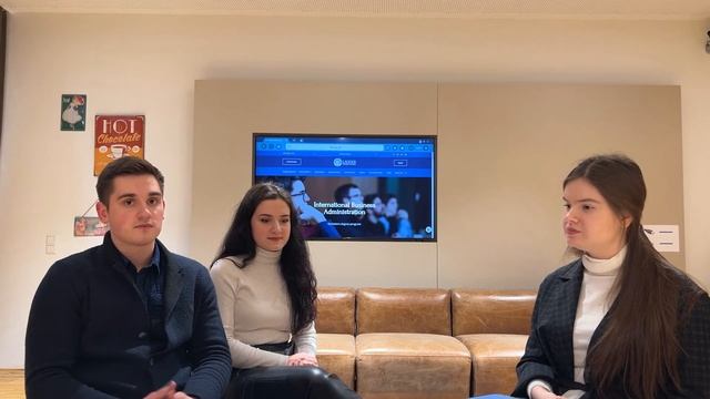 Interview with International Business Administration Bachelor students from Lauder Business School смотреть онлайн