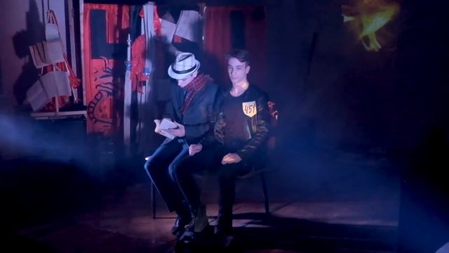Тем, кто хочет выжить (451 градус по Фаренгейту) смотреть онлайн