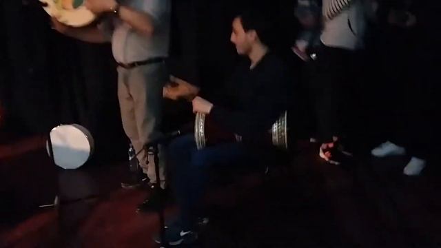 Alex Ghezli chante Aït Menguellet, Telt yyam à la maison de culture d'Azazga смотреть онлайн