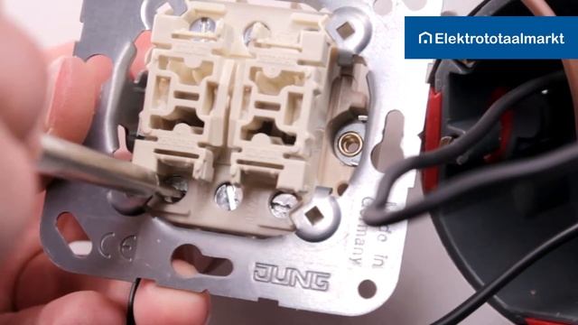 Jung wissel-wisselschakelaar in wissel-wisselschakeling aansluiten? - Elektrototaalmarkt.nl смотреть онлайн