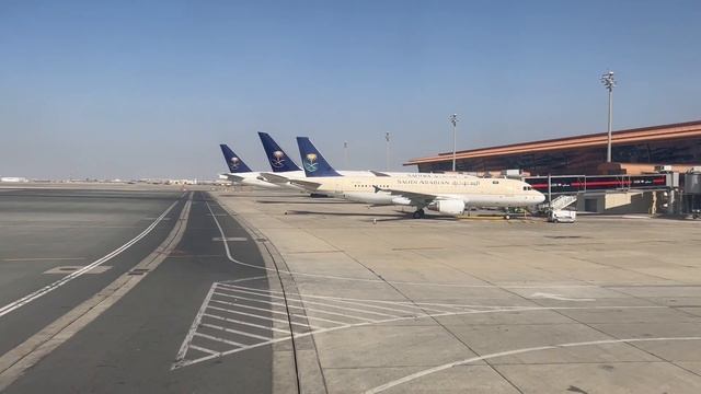 Jeddah to Abu Dhabi Business Class | Etihad Airways EY2334 A321 смотреть онлайн