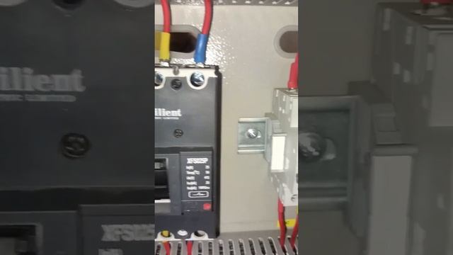 Differences between MCCB & MCB#mcb #mccb #rccb #schneider #bch #abb #lnt #cns #overload#shortcircui смотреть онлайн