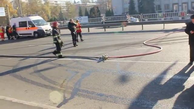 Масло на дороге смотреть онлайн
