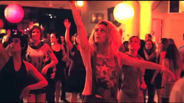 Cafe de Flore 2011 Dance Scene смотреть онлайн