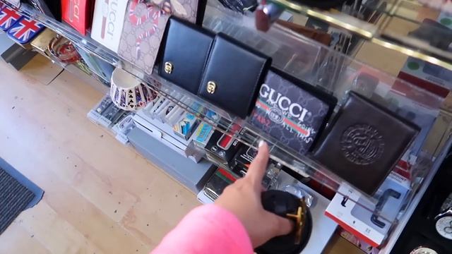 BUYING FAKE GUCCI, DIOR IN LONDON'S BIGGEST STREET MARKET - CAMDEN (I FILMED EVERYTHING) | Mar смотреть онлайн