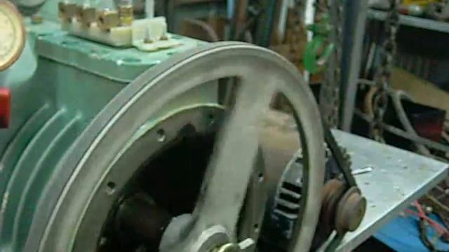 Bitzer V4 Compressor Run - Leeson 1.5Hp Single Phase Motor смотреть онлайн
