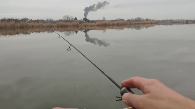 Мормышинг.Весна.Рыба клюёт и даже карась. смотреть онлайн