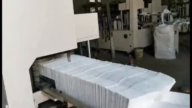 Высокоскоростная машина для складывания бумажных салфеток смотреть онлайн