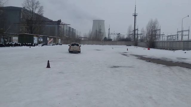 Зимняя подготовка в центре экстремального вождения "Карбон". смотреть онлайн