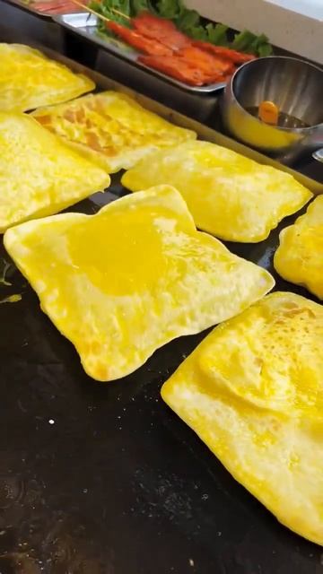 Street food egg chapati #shorts #foodshorts #nafizafood #youtubeshorts #food #pastrydough #recipe смотреть онлайн