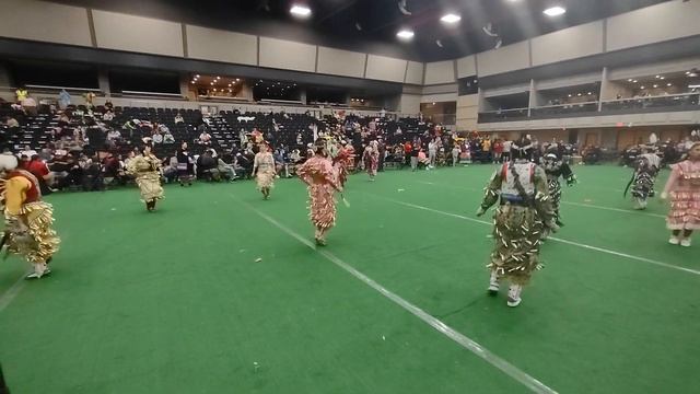 Jr. Women's Jingle @ 4 Bears Pow-wow - Saturday Night - Group² (Song²) - 2024 смотреть онлайн