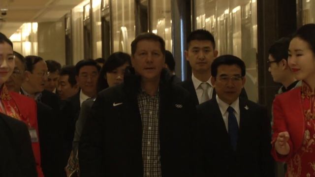 Alexander Zhukov arrives in Beijing смотреть онлайн