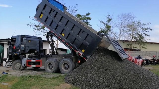FAW J6P-350 10W Dump Truck G1 Round Delivery смотреть онлайн