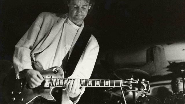 Snowy White - Can't Find Love смотреть онлайн