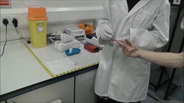 Fingertip capillary blood sample смотреть онлайн