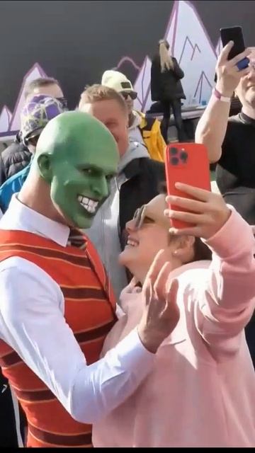 Карнавал Бугель Вугель в Сочи на Красной Поляне Boogel Voogel Sochi #shorts смотреть онлайн