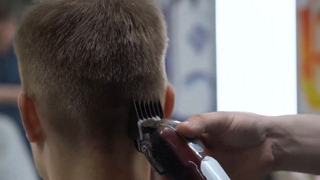 Рекламный ролик для барбершопа "Тайга" смотреть онлайн