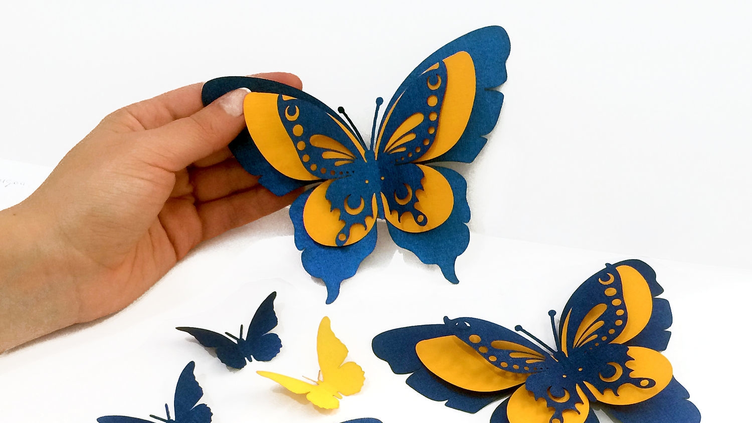 Как сделать бабочку своими руками из бумаги