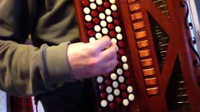 Learn to play Chromatic Button Accordion Scale of D using 4 rows смотреть онлайн