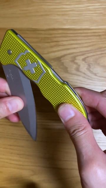 Victorinox Hunter Pro Alox Limited Edition 2023 смотреть онлайн