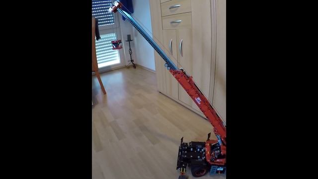 Lego Technic Kran 42082 смотреть онлайн