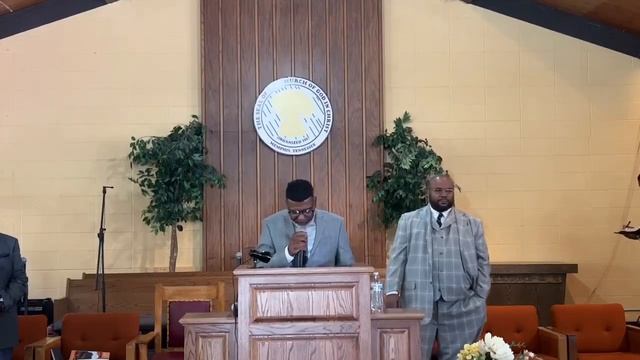 Pastor Dr. M.D. Cameron Revival Center COGIC When The Father Washes His Hands смотреть онлайн