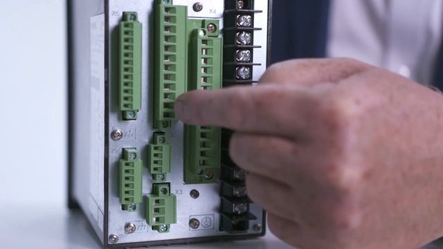 Reyrolle - 7SR105 and 7SR17 - Motor Protection Relays смотреть онлайн