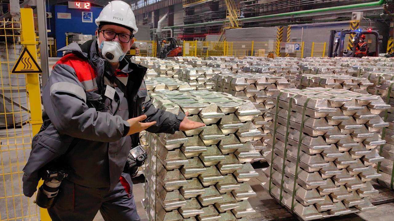 Побывал на Саяногорском алюминиевом заводе (САЗ) смотреть онлайн