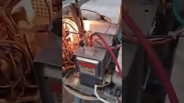 Prueba de funcionamiento Magnetron LG 2M214 c13D-1177946 смотреть онлайн