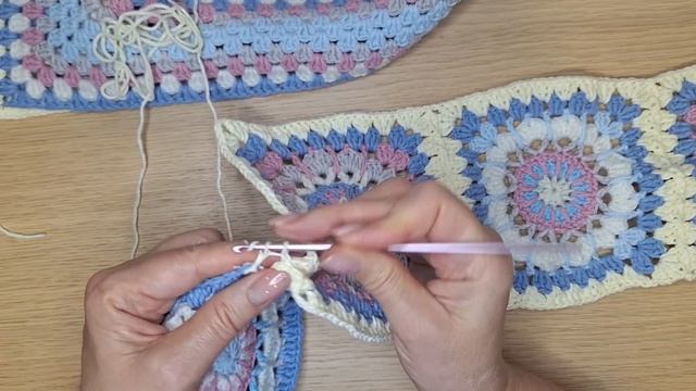 Соединение КВАДРАТНЫХ мотивов крючком. смотреть онлайн