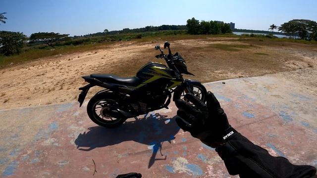 ADDINOL 10W 40 and UMA RACING U TECH IRIDIUM SPARK PLUG REVIEW after 500KMS смотреть онлайн