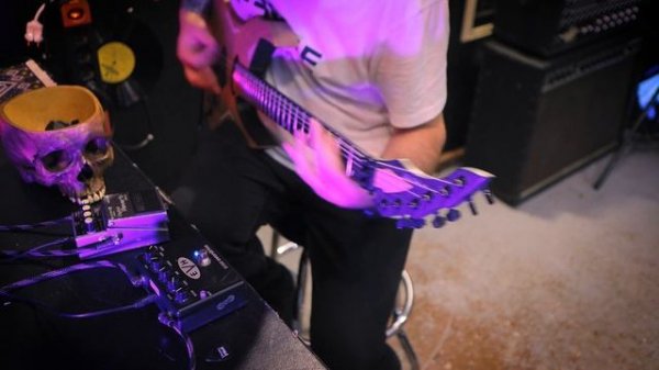 Rusich Guitars Spider Guitar Demo