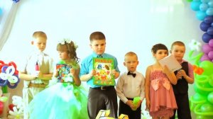 Сценка «Кто в портфеле живёт ?»  на выпускном утреннике 2015 «Самолётик детства» .