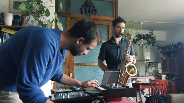 Générique - Close To You смотреть онлайн