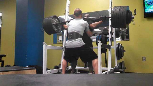 Squat 850 x 1 @ 220 смотреть онлайн