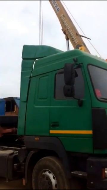 Аренда автокрана и другой техники при строительстве ТЦ смотреть онлайн