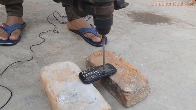 Smart phone vs Drill machine•||क्या ये phone बच पायेगा|| Defaulter Dushyant experiment 📱📱📱 смотреть онлайн