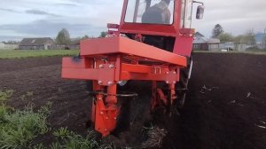 роторный плуг в работе)