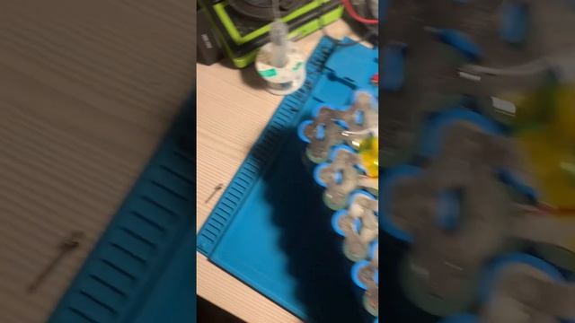 Самостоятельная сборка аккумулятора 21700 смотреть онлайн