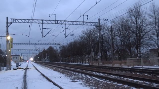 Электровоз ЭП20 с Скоростным поездом "Невский Экспресс" 200 Км-ч смотреть онлайн