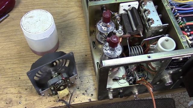 TS-520 Radio Basic Restoration - Part 1 смотреть онлайн